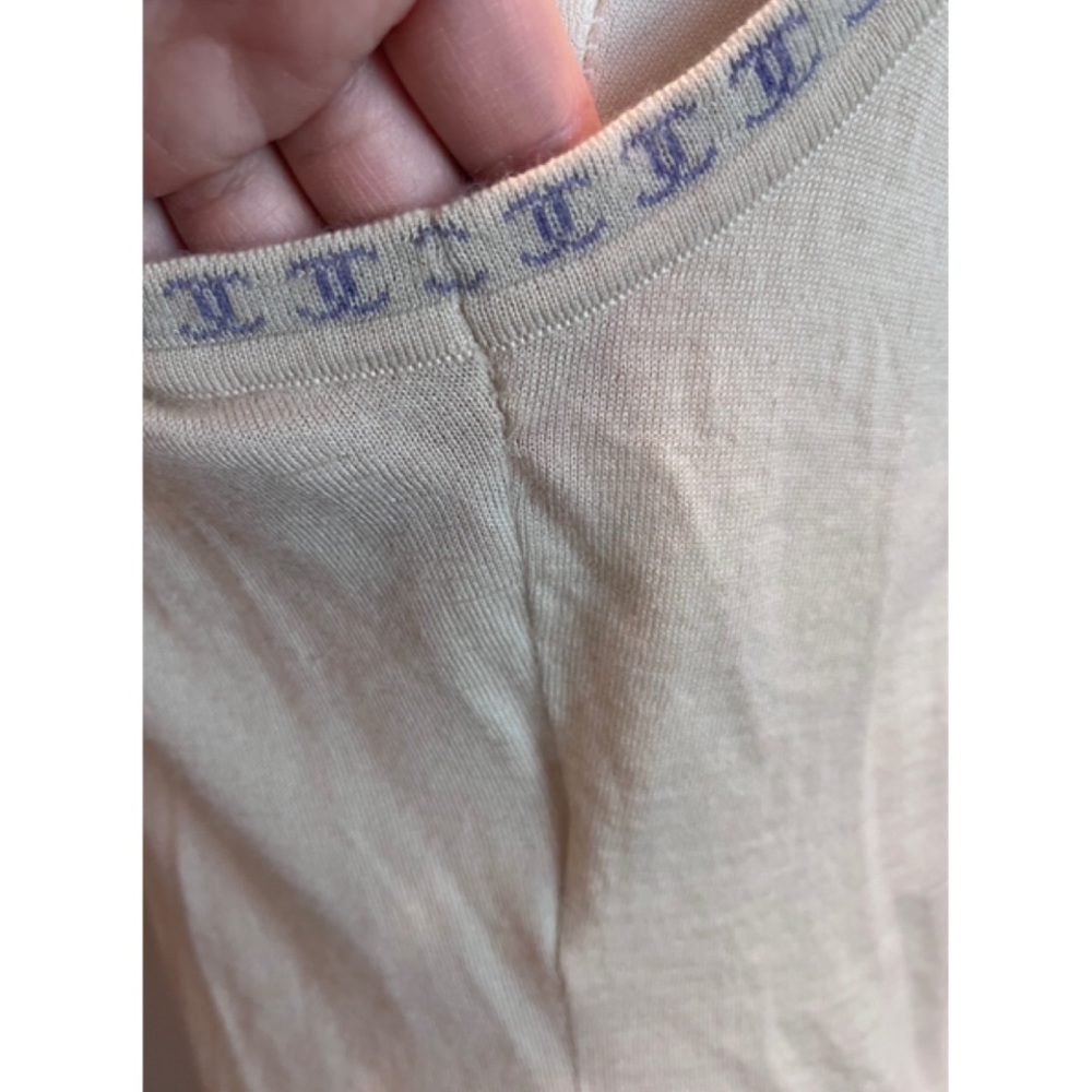 ✨Rare Vintage CHANEL 2001 Collection CC Logo Cashmere Vest Sweater Top Shirt - Picture 9 of 14